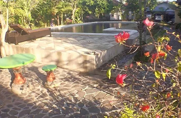 ホテル Taman Lilys *